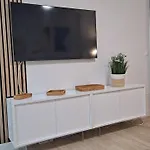 Ll Ronda Iv דירה