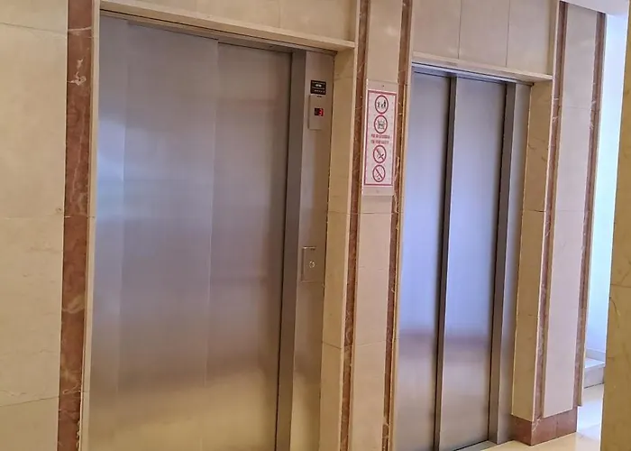 Ll Ronda Iv Apartment *